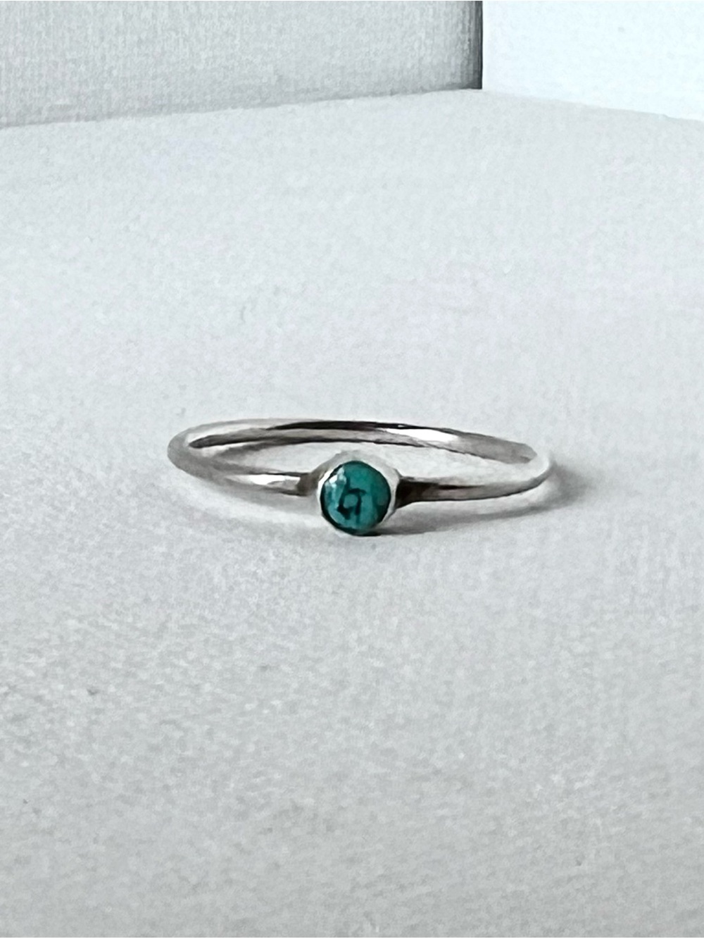 Sterling Silver Turquoise Accent Minimalist Ring - Approximately Finger Size 5 - Picture 4 of 7